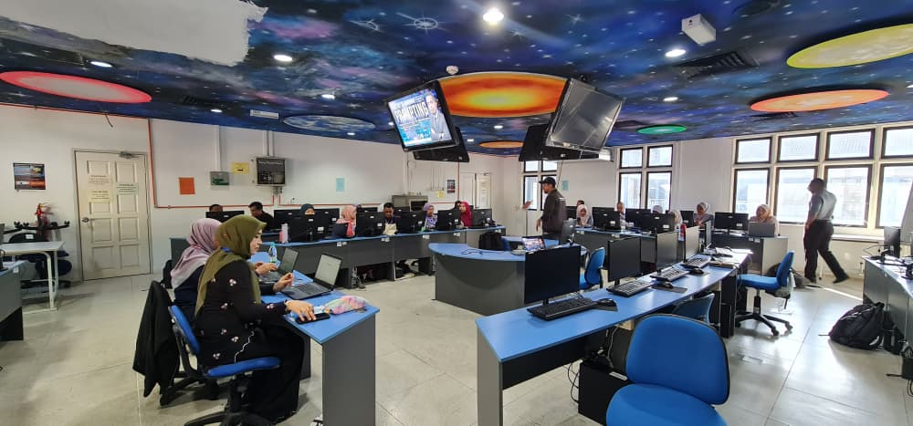 Bagaimana KursusAI.my Bantu Penjawat Awam Automasi Kerja Bagaimana KursusAI.my Bantu Penjawat Awam Automasi Kerja